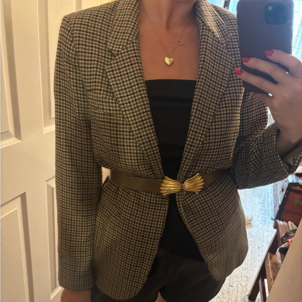 Vintage belt with gold accent